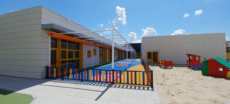 EUROPE-SPAIN-MADRID-ARGANZUELA-INFANT-SCHOOL-SN2003-SN2001 (6)